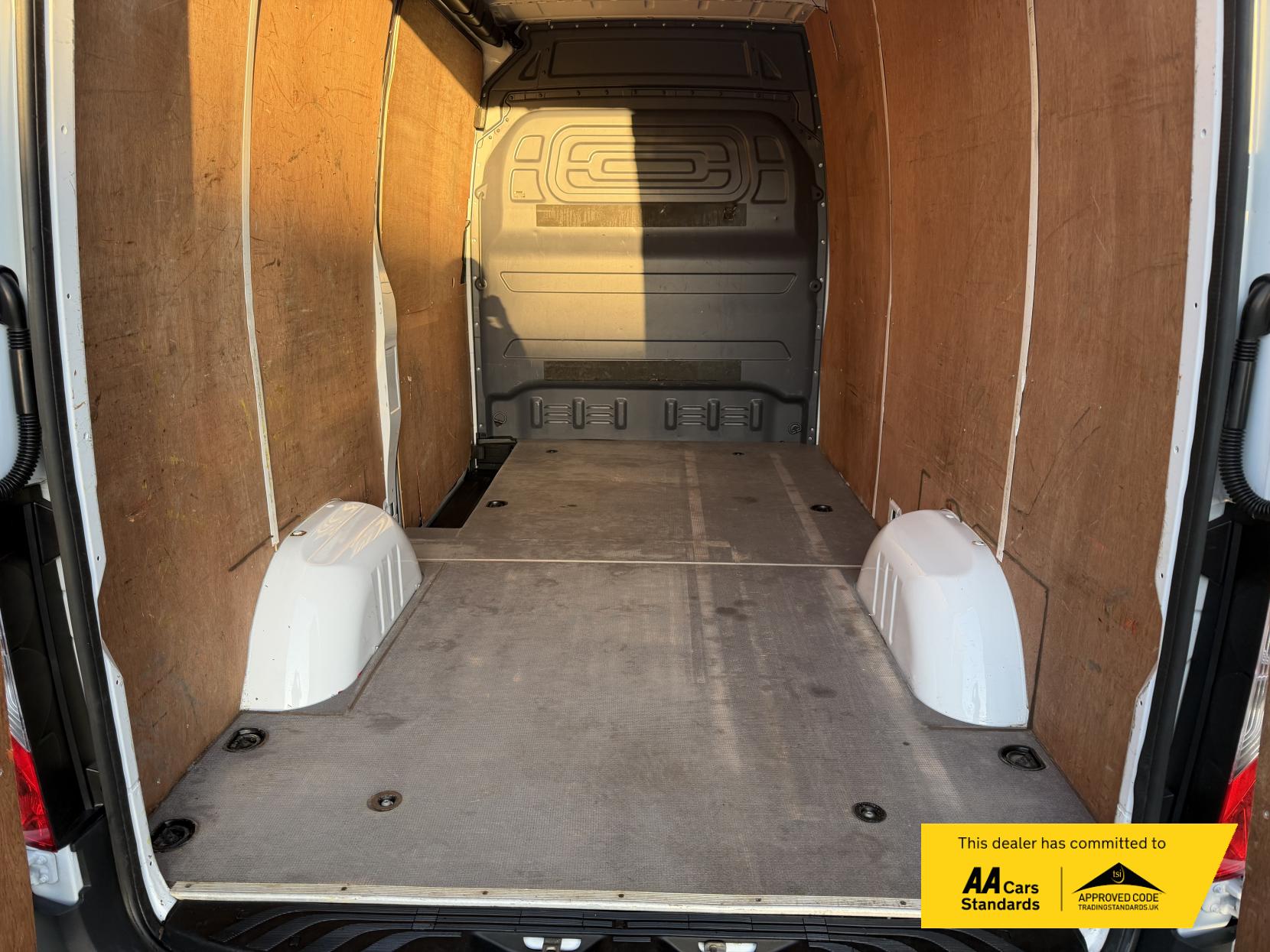 Mercedes-Benz Sprinter 2.1 314 CDI Panel Van 5dr Diesel Manual RWD L2 H2 Euro 6 (143 ps)