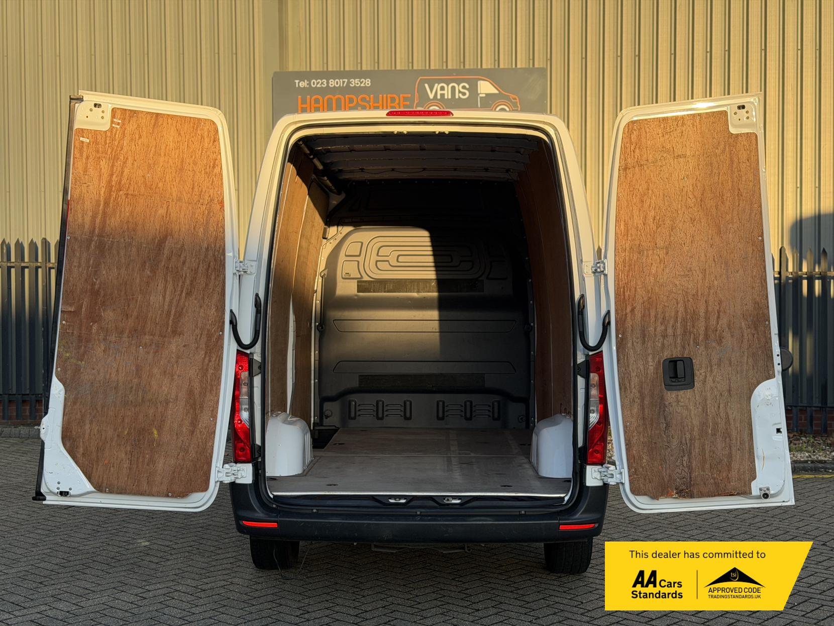 Mercedes-Benz Sprinter 2.1 314 CDI Panel Van 5dr Diesel Manual RWD L2 H2 Euro 6 (143 ps)