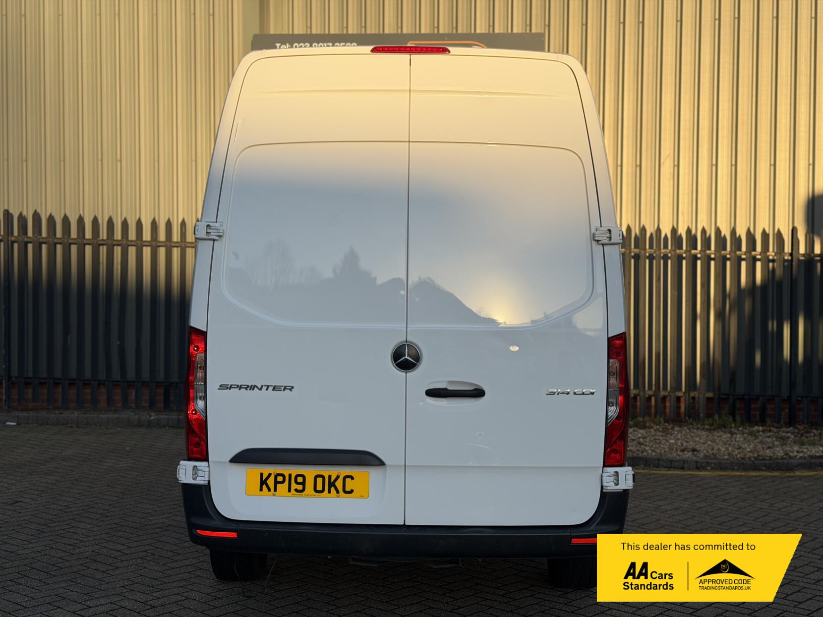 Mercedes-Benz Sprinter 2.1 314 CDI Panel Van 5dr Diesel Manual RWD L2 H2 Euro 6 (143 ps)