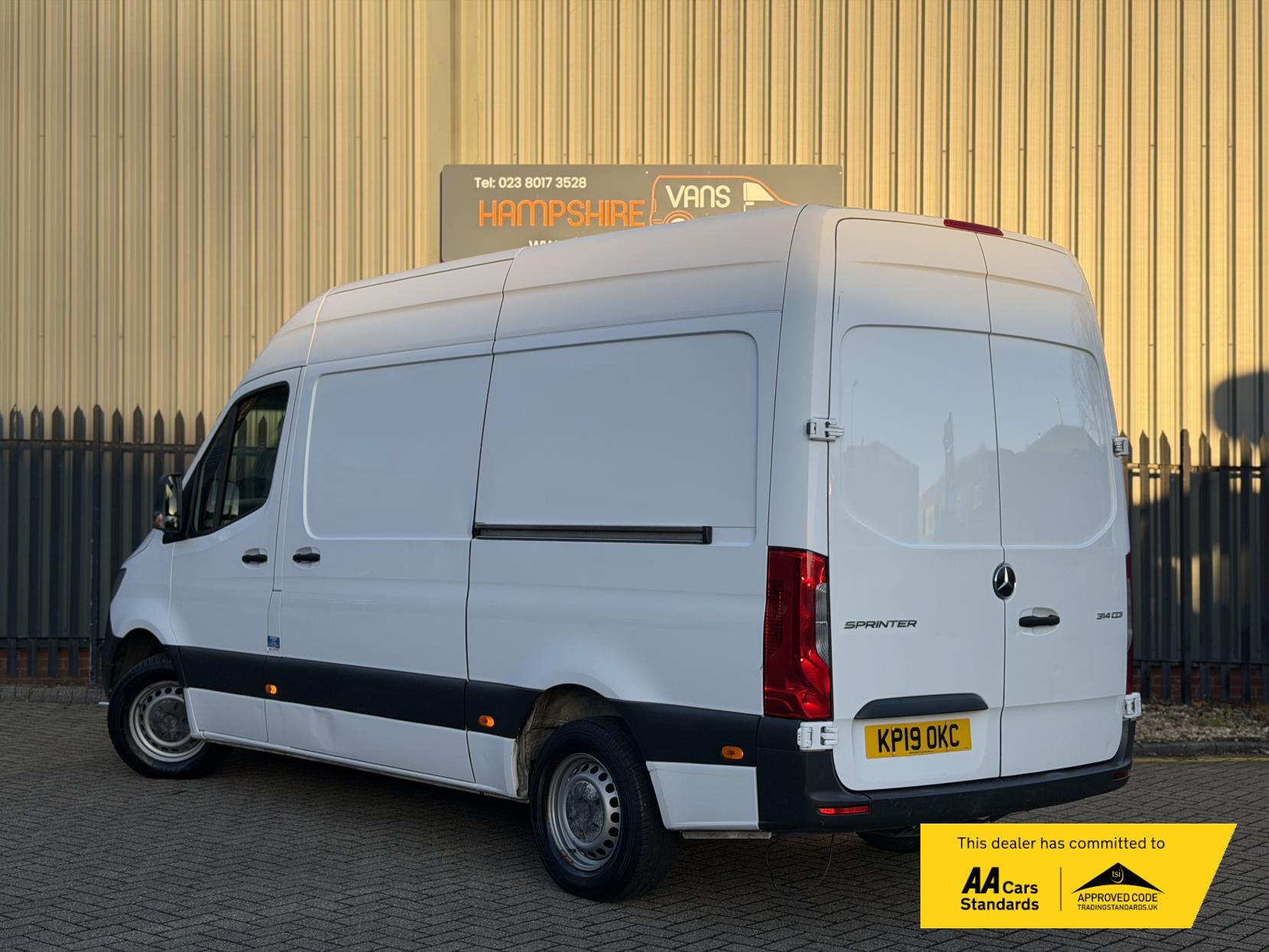 Mercedes-Benz Sprinter 2.1 314 CDI Panel Van 5dr Diesel Manual RWD L2 H2 Euro 6 (143 ps)
