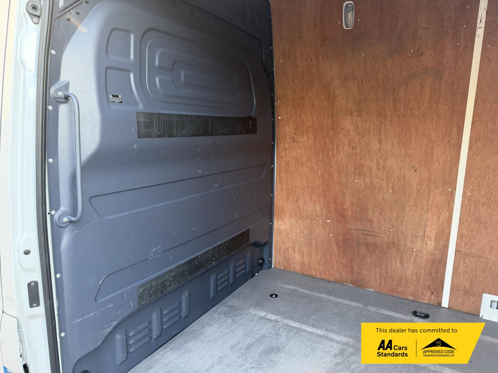 Mercedes-Benz Sprinter 2.1 314 CDI Panel Van 5dr Diesel Manual RWD L2 H2 Euro 6 (143 ps)