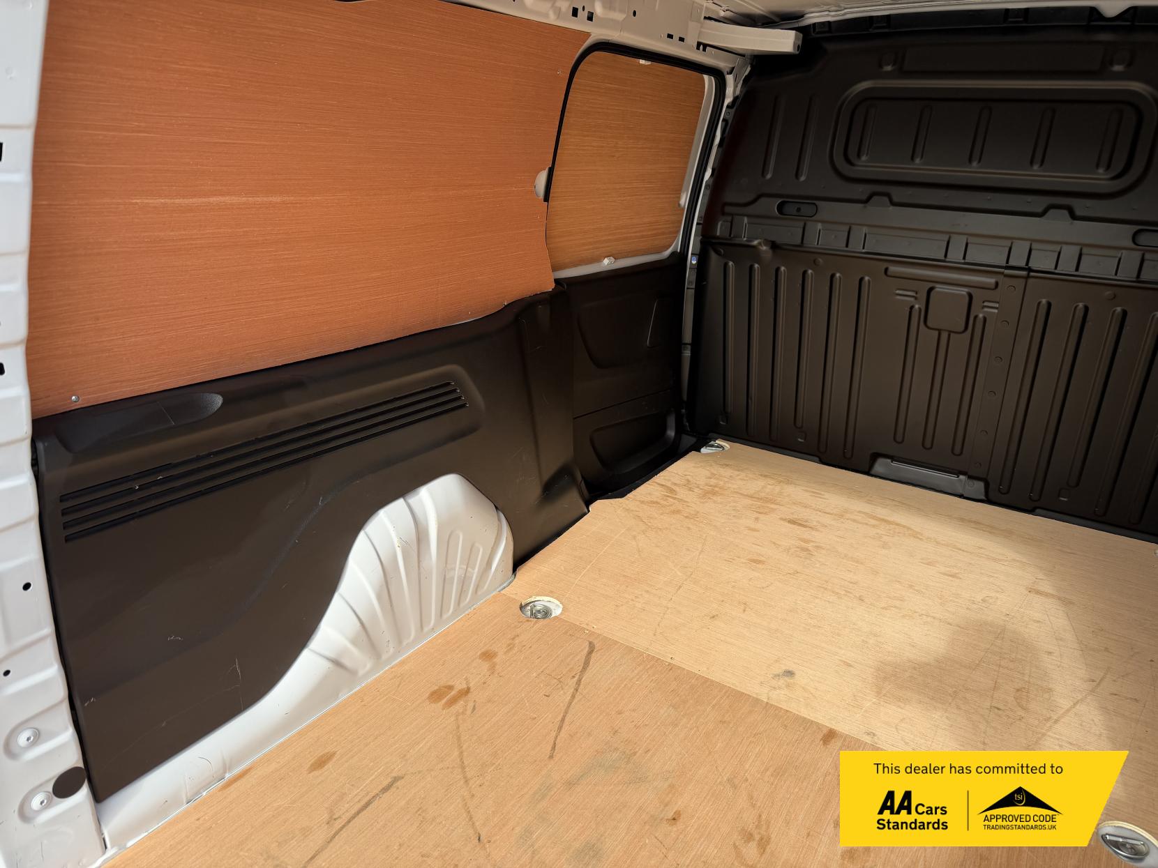 Vauxhall Combo 1.5 Turbo D 2300 Prime Panel Van 6dr Diesel Manual L2 H1 Euro 6 (s/s) (100 ps)