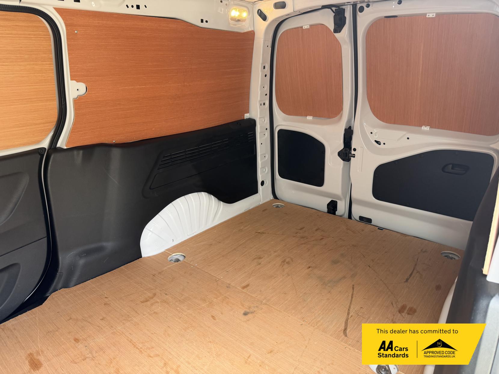 Vauxhall Combo 1.5 Turbo D 2300 Prime Panel Van 6dr Diesel Manual L2 H1 Euro 6 (s/s) (100 ps)