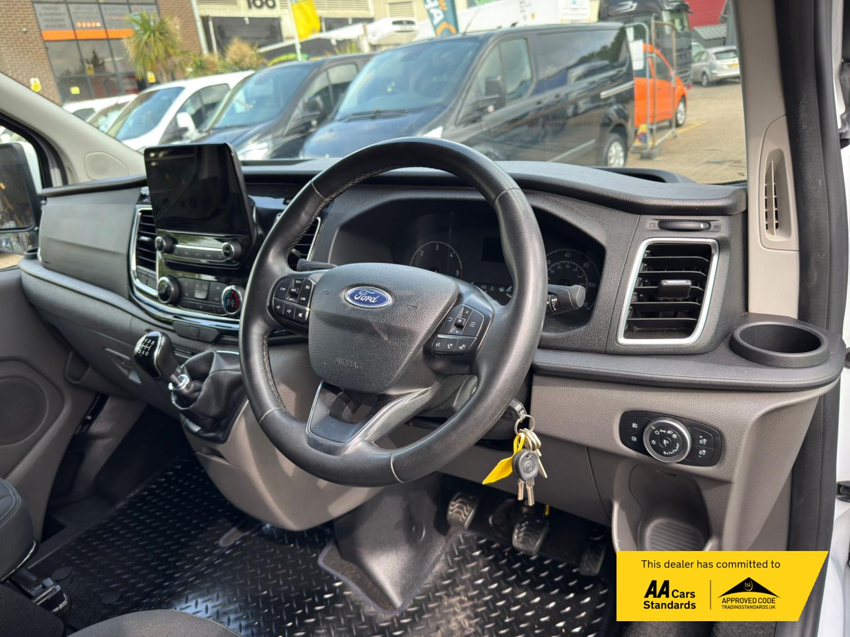 2022 Ford Transit Custom 2.0 300 EcoBlue Limited Crew Van Double Cab 5dr Diesel Manual L2 H1 Euro 6 (s/s) (130 ps) - Thumbnail 54