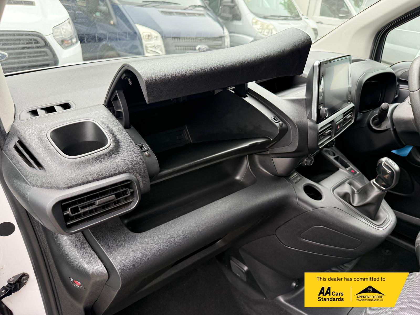 Vauxhall Combo 1.5 Turbo D 2300 Sportive Panel Van 4dr Diesel Manual L1 H1 Euro 6 (100 ps)