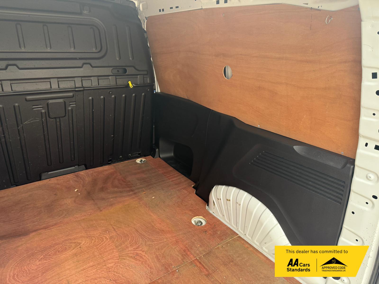 Vauxhall Combo 1.5 Turbo D 2300 Sportive Panel Van 4dr Diesel Manual L1 H1 Euro 6 (100 ps)