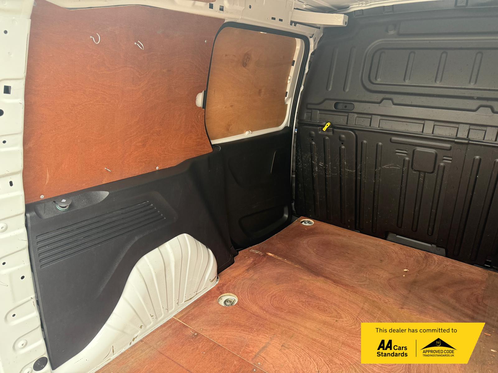 Vauxhall Combo 1.5 Turbo D 2300 Sportive Panel Van 4dr Diesel Manual L1 H1 Euro 6 (100 ps)