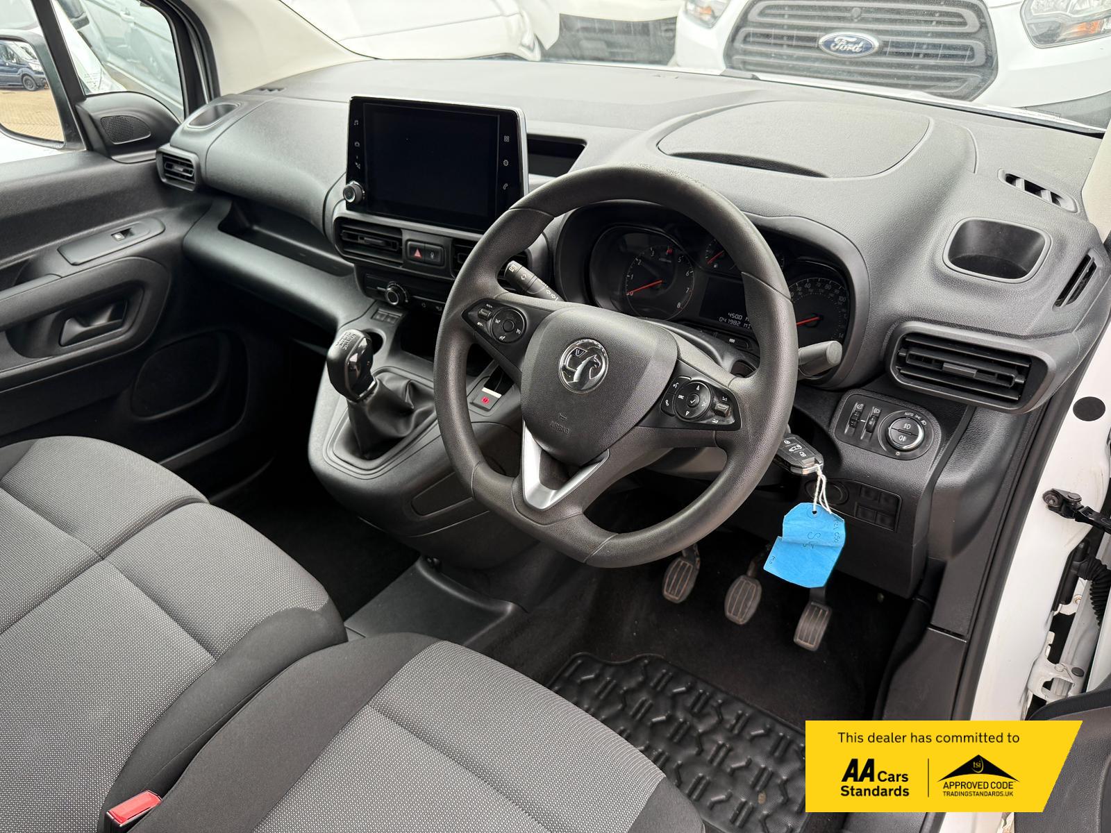 Vauxhall Combo 1.5 Turbo D 2300 Sportive Panel Van 4dr Diesel Manual L1 H1 Euro 6 (100 ps)