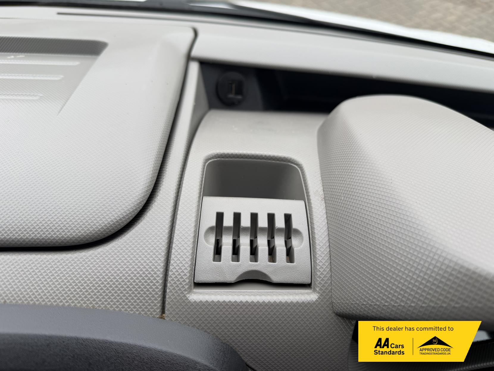 Nissan NV400 2.3 dCi 33 SE Panel Van 5dr Diesel Manual FWD L1 H1 Euro 6 (110 ps)