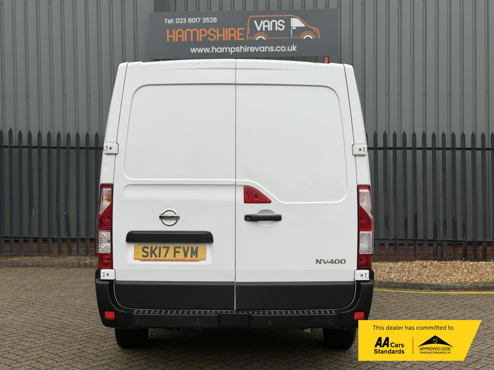 Nissan NV400 2.3 dCi 33 SE Panel Van 5dr Diesel Manual FWD L1 H1 Euro 6 (110 ps)