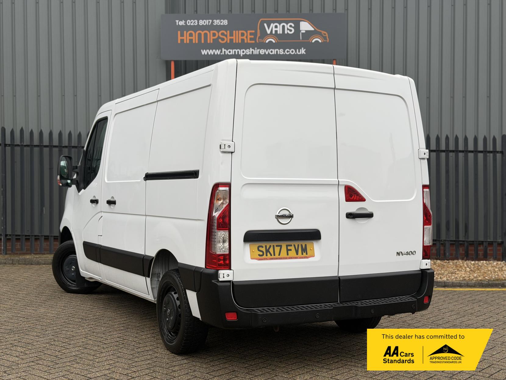 Nissan NV400 2.3 dCi 33 SE Panel Van 5dr Diesel Manual FWD L1 H1 Euro 6 (110 ps)