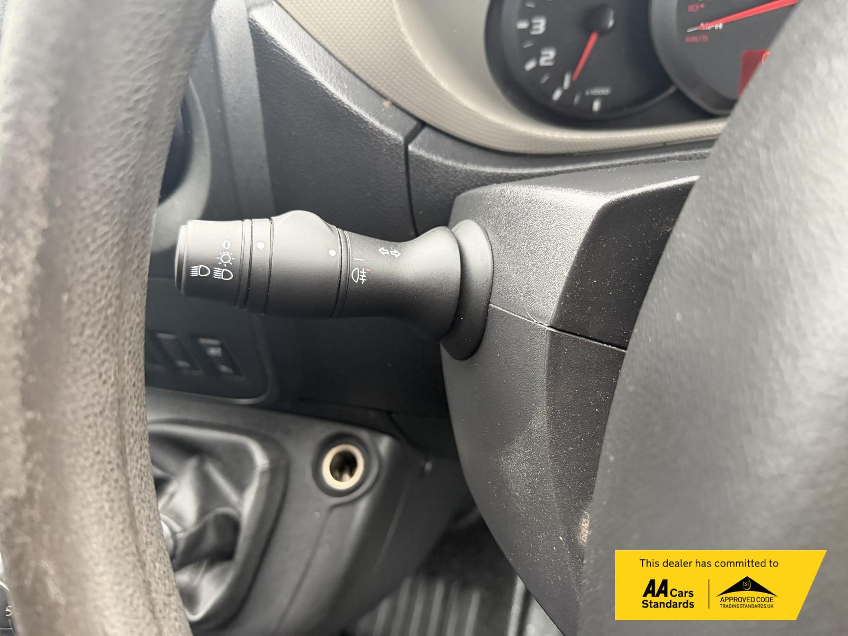 Nissan NV400 2.3 dCi 33 SE Panel Van 5dr Diesel Manual FWD L1 H1 Euro 6 (110 ps)