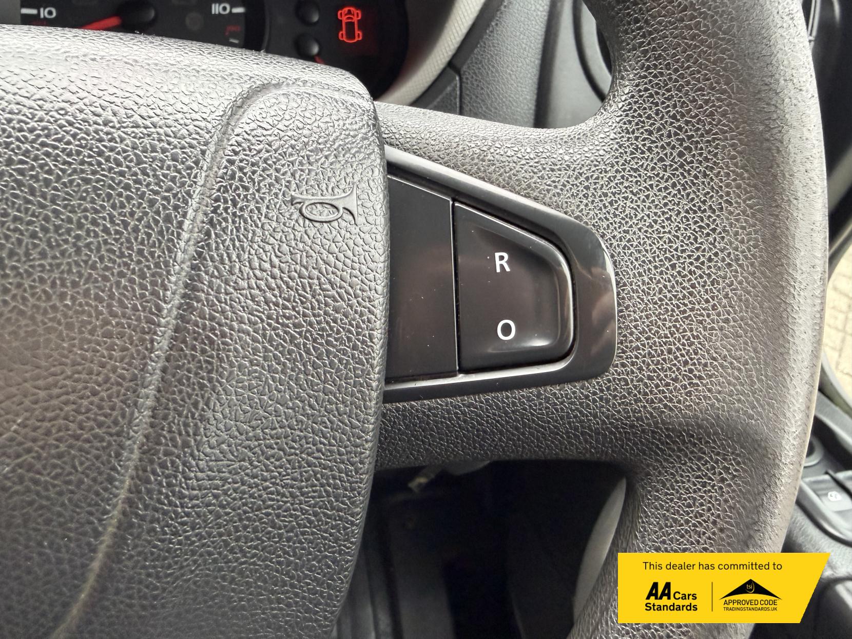 Nissan NV400 2.3 dCi 33 SE Panel Van 5dr Diesel Manual FWD L1 H1 Euro 6 (110 ps)