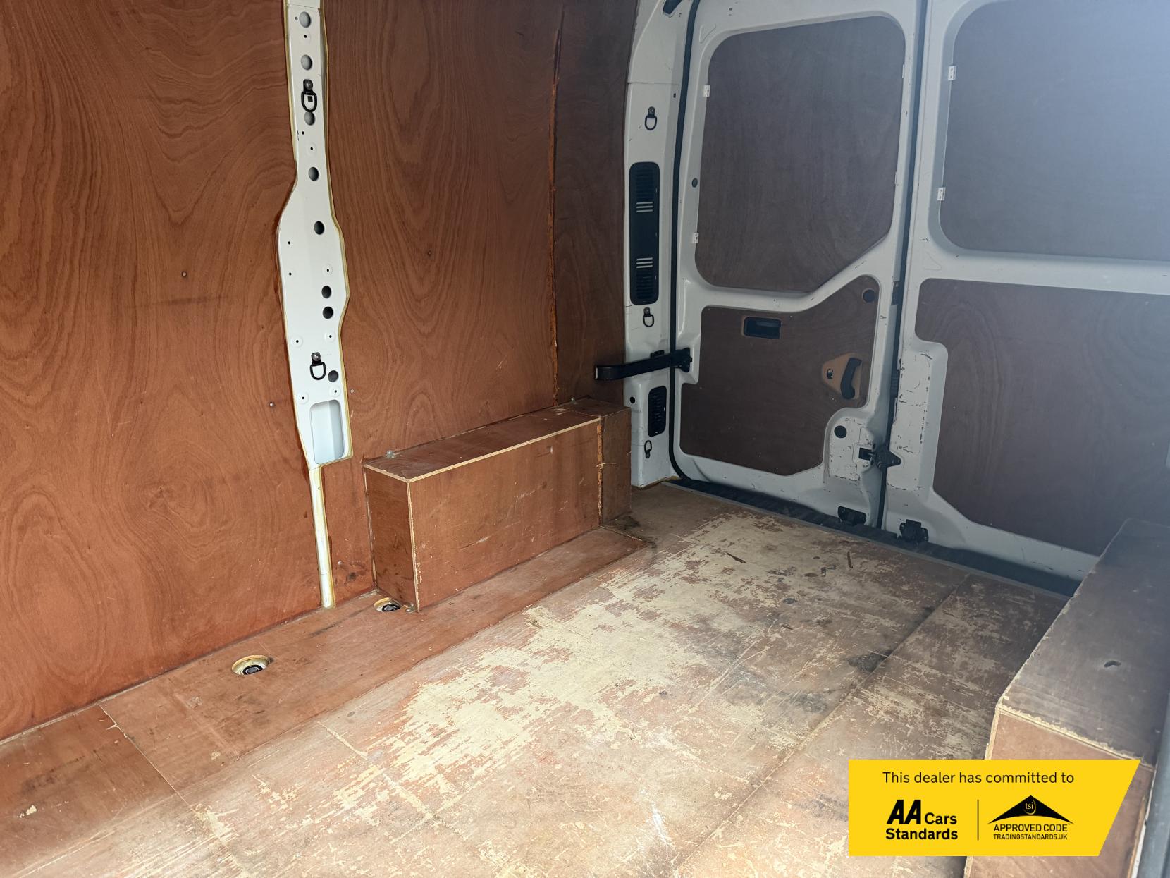 Nissan NV400 2.3 dCi 33 SE Panel Van 5dr Diesel Manual FWD L1 H1 Euro 6 (110 ps)