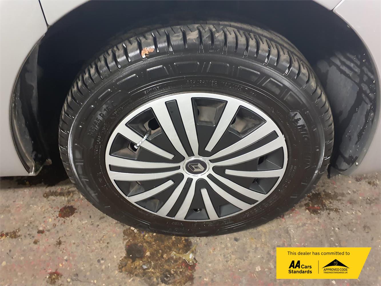 Renault Trafic 1.6 dCi ENERGY 29 Business+ Panel Van 5dr Diesel Manual LWB Standard Roof Euro 6 (s/s) (125 ps)