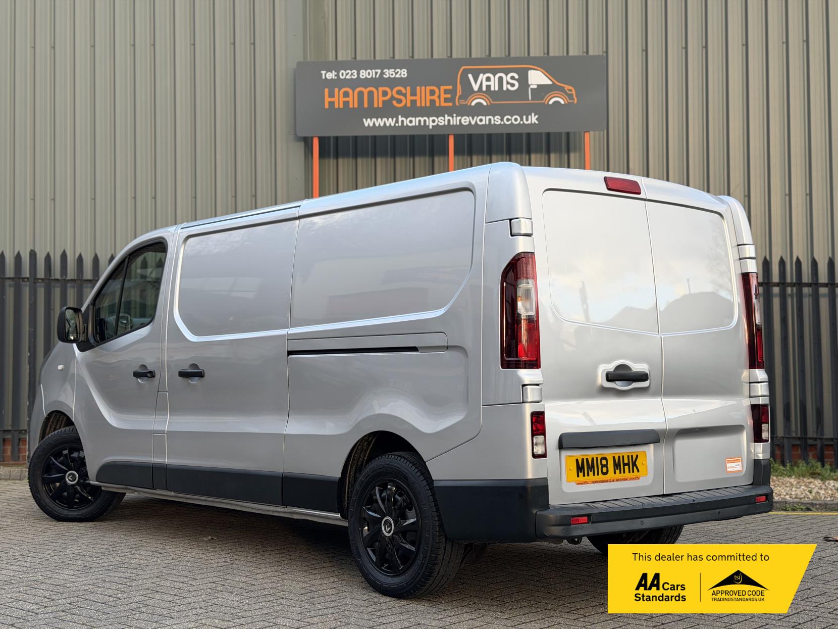 Renault Trafic 1.6 dCi ENERGY 29 Business+ Panel Van 5dr Diesel Manual LWB Standard Roof Euro 6 (s/s) (125 ps)