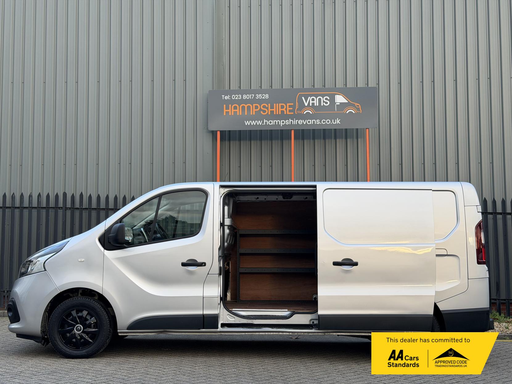 Renault Trafic 1.6 dCi ENERGY 29 Business+ Panel Van 5dr Diesel Manual LWB Standard Roof Euro 6 (s/s) (125 ps)