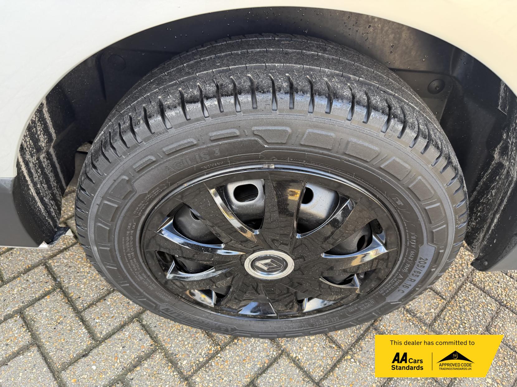 Renault Trafic 1.6 dCi ENERGY 29 Business+ Panel Van 5dr Diesel Manual LWB Standard Roof Euro 6 (s/s) (125 ps)