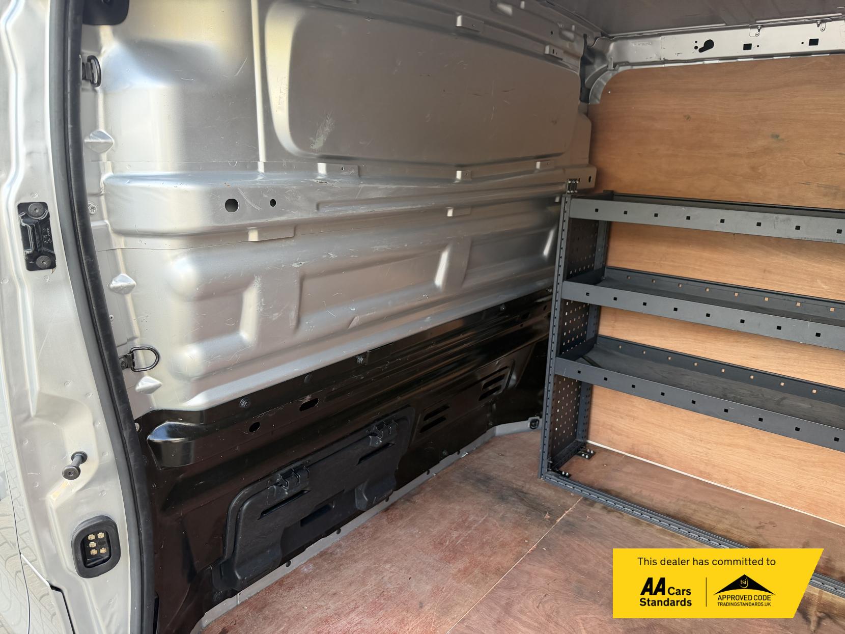 Renault Trafic 1.6 dCi ENERGY 29 Business+ Panel Van 5dr Diesel Manual LWB Standard Roof Euro 6 (s/s) (125 ps)