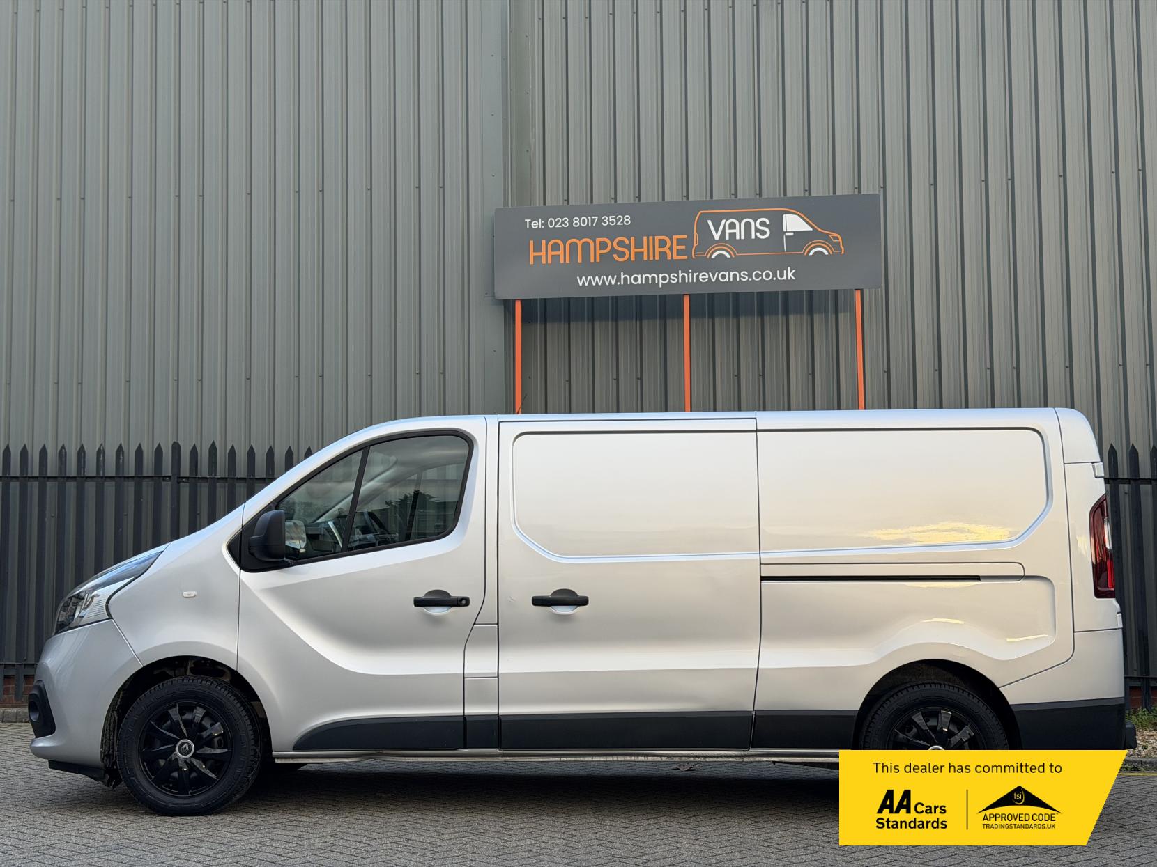 Renault Trafic 1.6 dCi ENERGY 29 Business+ Panel Van 5dr Diesel Manual LWB Standard Roof Euro 6 (s/s) (125 ps)