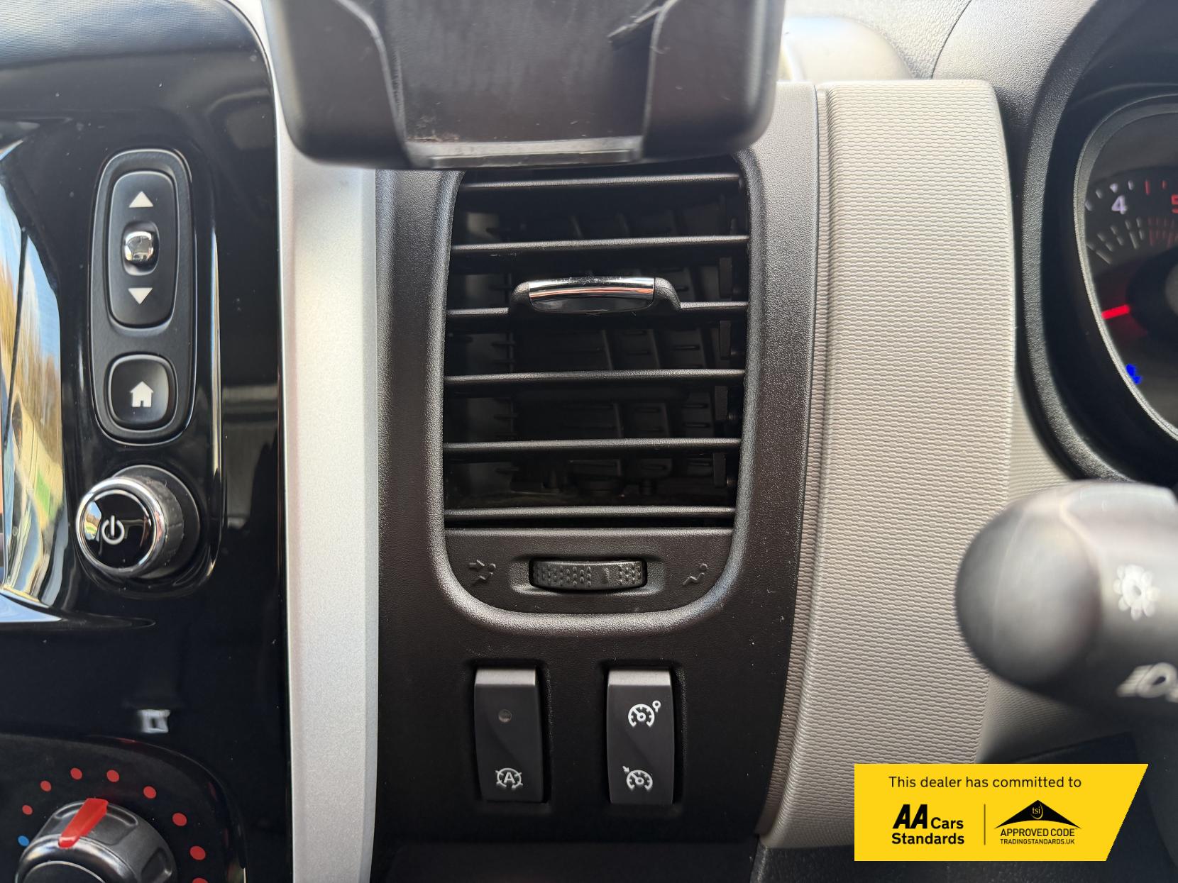 Renault Trafic 1.6 dCi ENERGY 29 Business+ Panel Van 5dr Diesel Manual LWB Standard Roof Euro 6 (s/s) (125 ps)