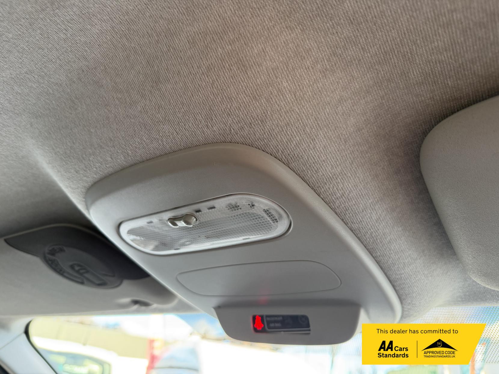 Renault Trafic 1.6 dCi ENERGY 29 Business+ Panel Van 5dr Diesel Manual LWB Standard Roof Euro 6 (s/s) (125 ps)