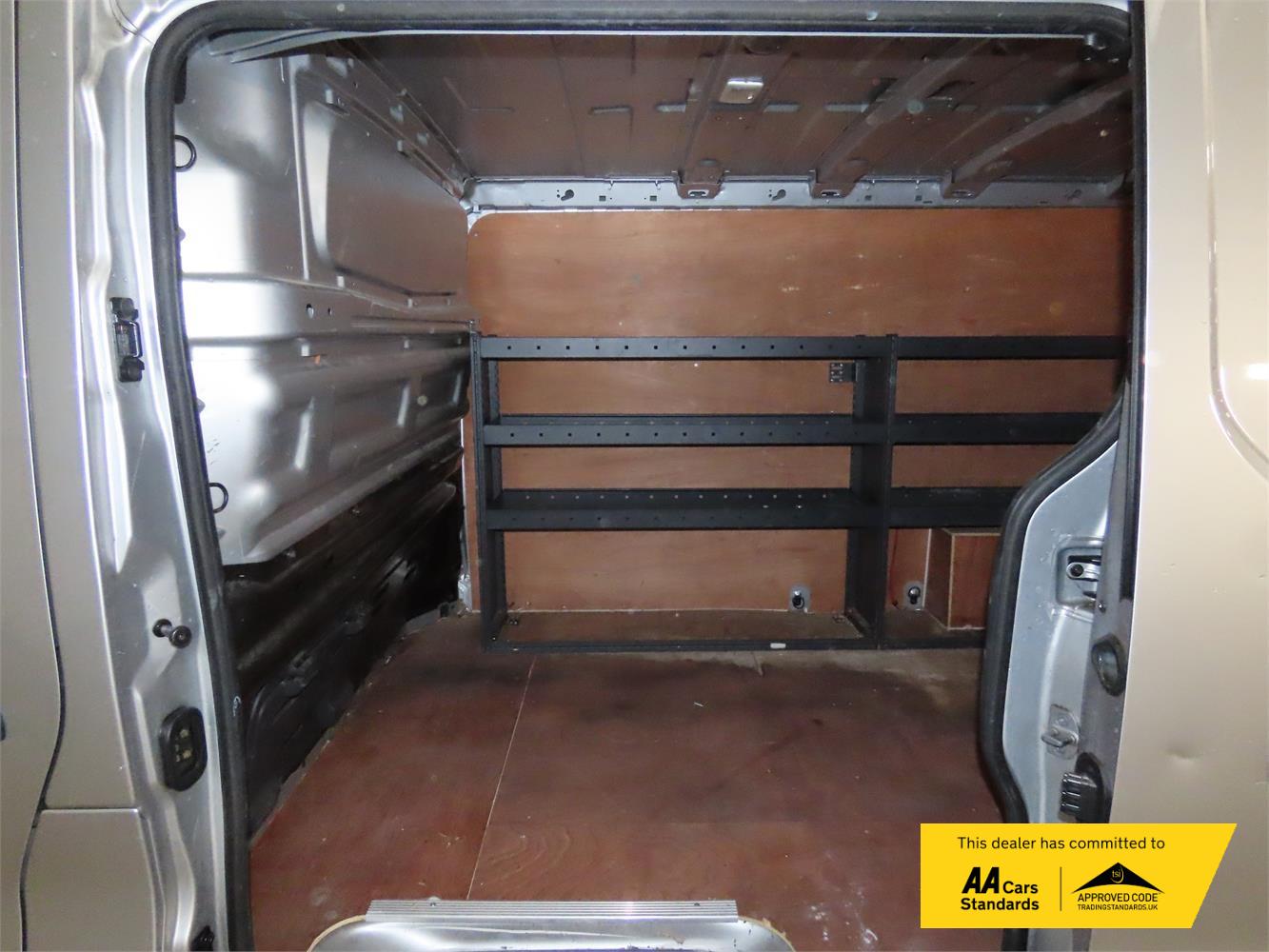 Renault Trafic 1.6 dCi ENERGY 29 Business+ Panel Van 5dr Diesel Manual LWB Standard Roof Euro 6 (s/s) (125 ps)