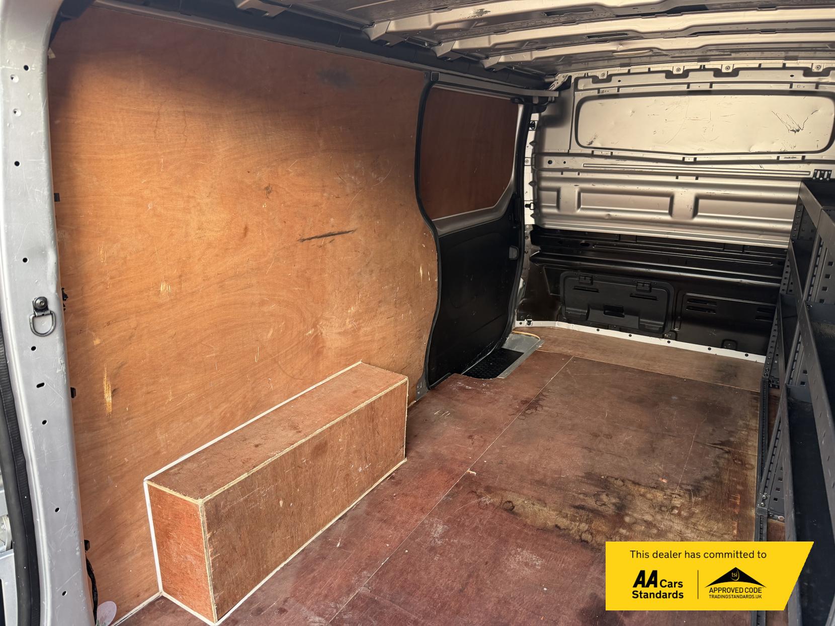 Renault Trafic 1.6 dCi ENERGY 29 Business+ Panel Van 5dr Diesel Manual LWB Standard Roof Euro 6 (s/s) (125 ps)