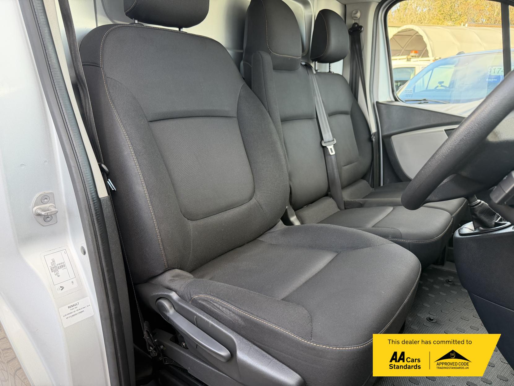 Renault Trafic 1.6 dCi ENERGY 29 Business+ Panel Van 5dr Diesel Manual LWB Standard Roof Euro 6 (s/s) (125 ps)