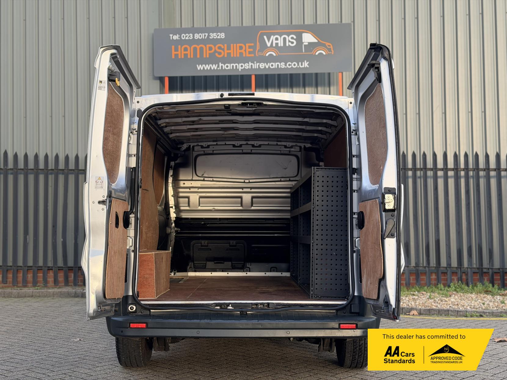 Renault Trafic 1.6 dCi ENERGY 29 Business+ Panel Van 5dr Diesel Manual LWB Standard Roof Euro 6 (s/s) (125 ps)