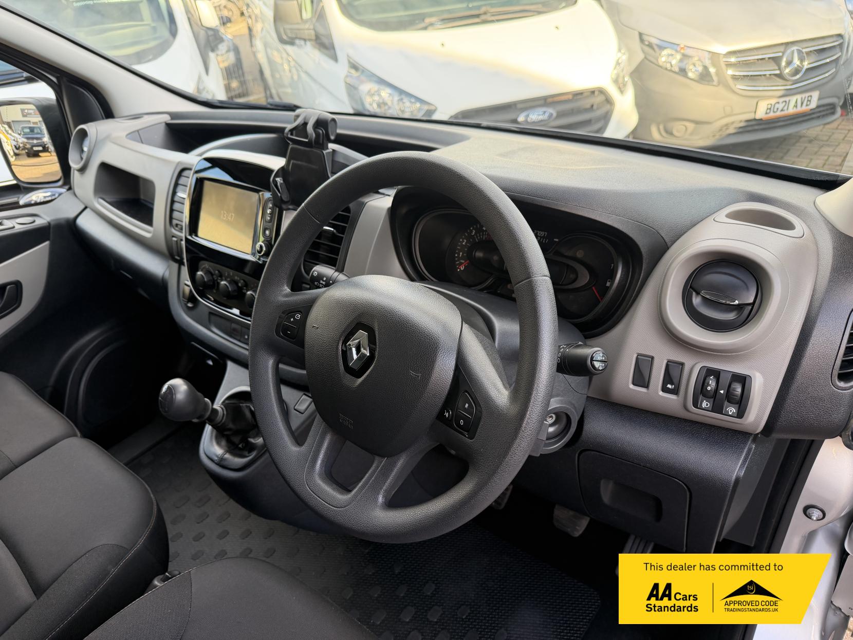 Renault Trafic 1.6 dCi ENERGY 29 Business+ Panel Van 5dr Diesel Manual LWB Standard Roof Euro 6 (s/s) (125 ps)