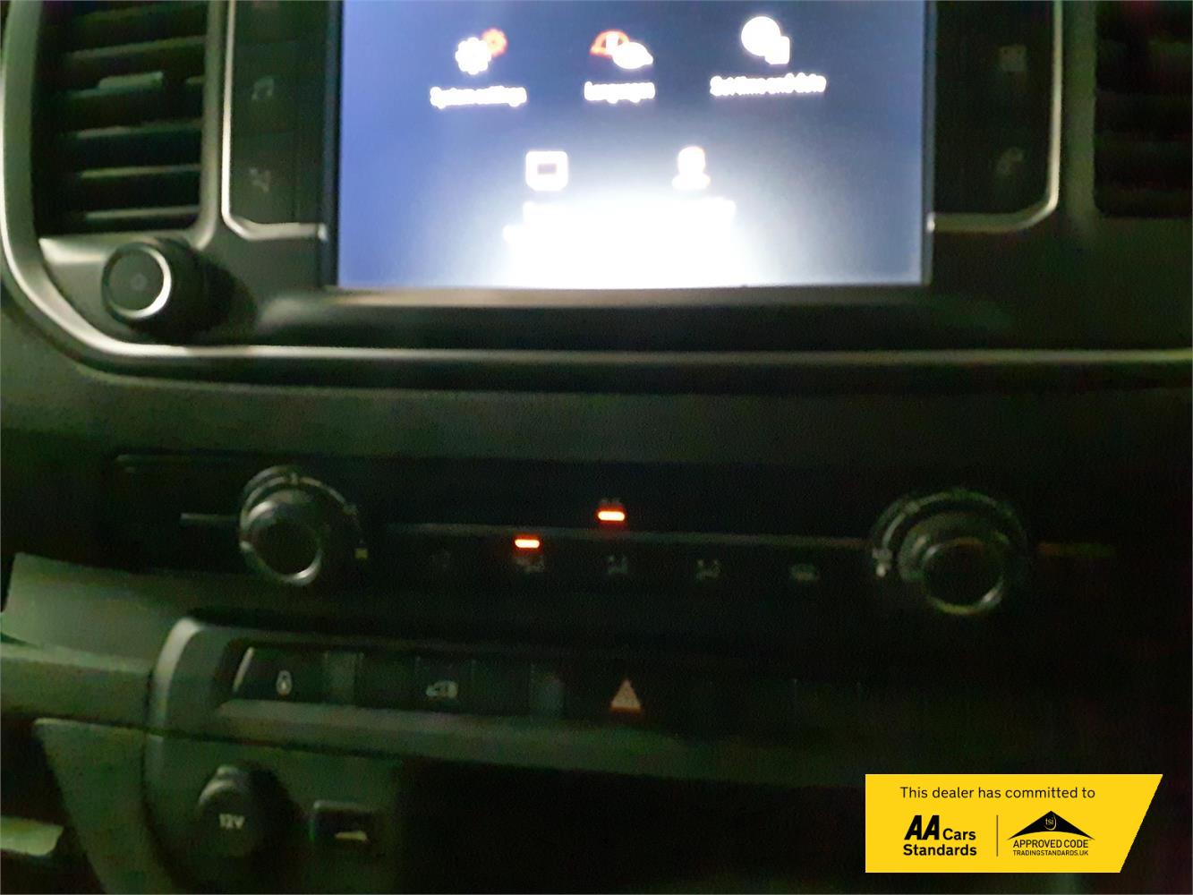 2023 Vauxhall Vivaro 2.0 Turbo D 3100 Pro Panel Van 6dr Diesel Manual L2 H1 Euro 6 (145 ps) - Thumbnail 4