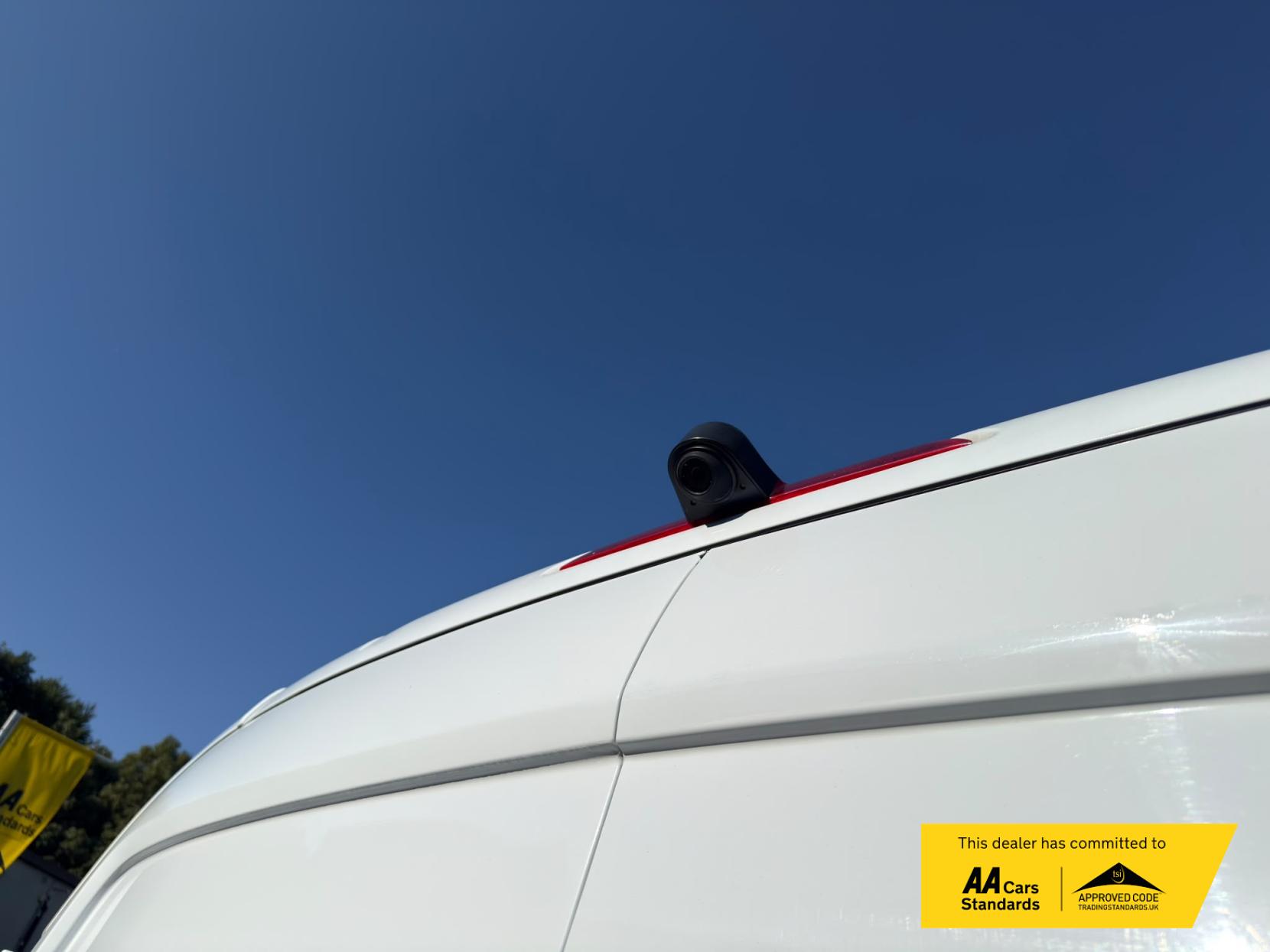 2022 Ford Transit 2.0 350 EcoBlue Trend Panel Van 5dr Diesel Manual FWD L3 H2 Euro 6 (s/s) (130 ps) - Thumbnail 10