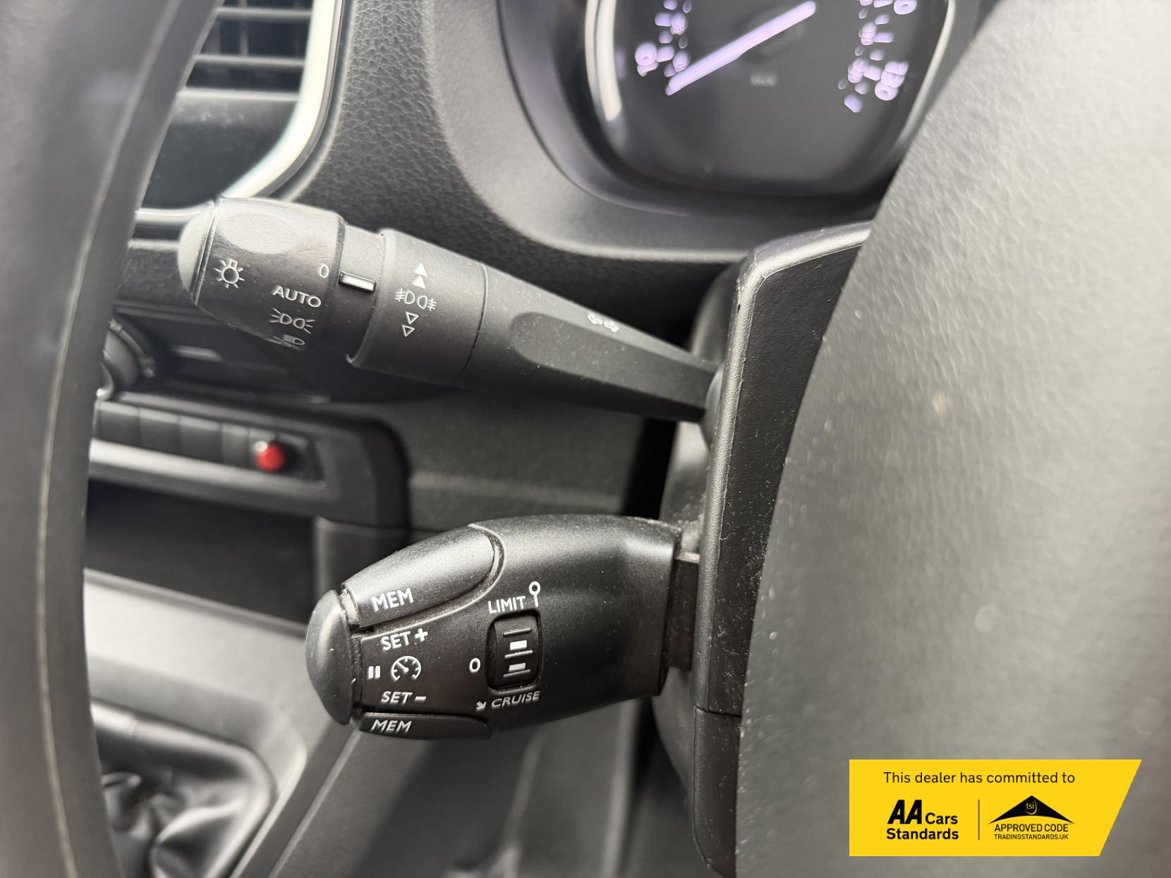 Vauxhall Vivaro 1.5 Turbo D 2900 Pro Panel Van 6dr Diesel Manual L2 H1 Euro 6 (s/s) (100 ps)