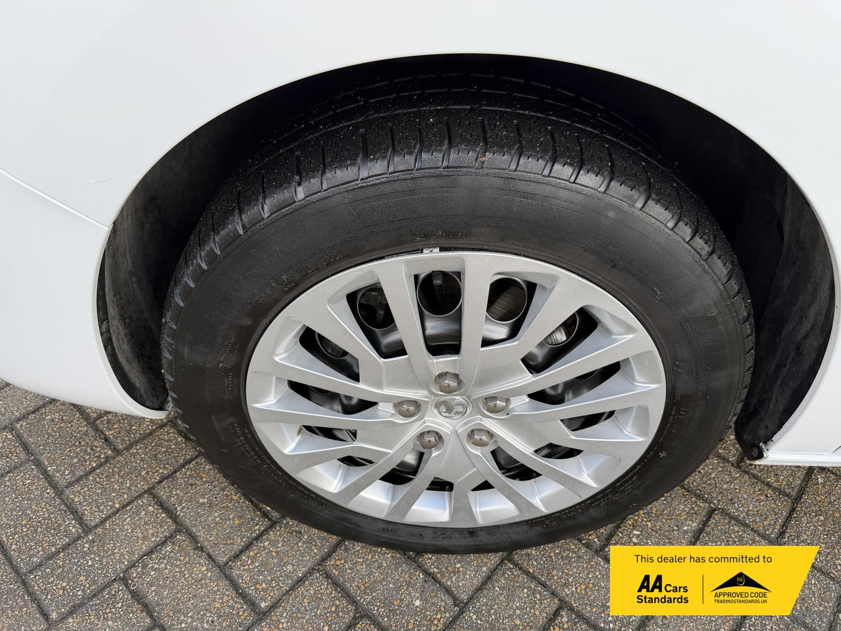 Vauxhall Vivaro 1.5 Turbo D 2900 Pro Panel Van 6dr Diesel Manual L2 H1 Euro 6 (s/s) (100 ps)