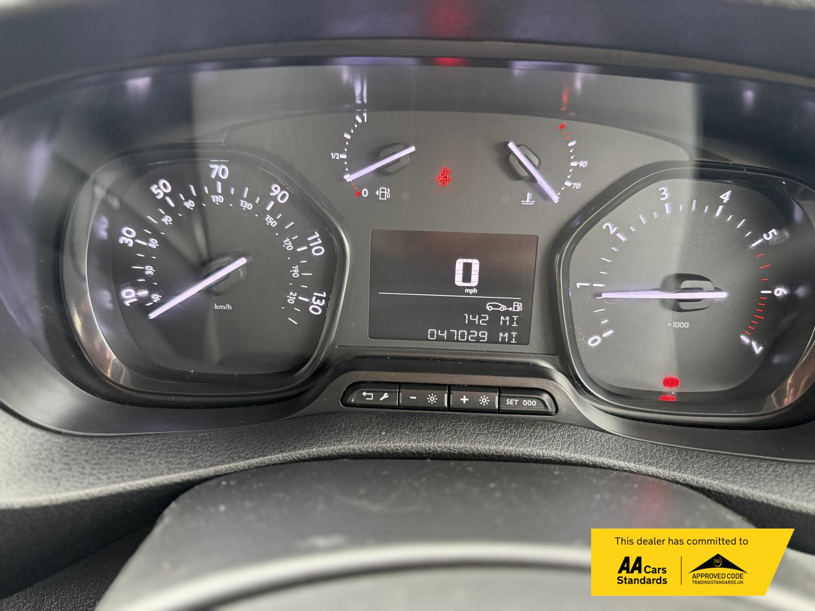 Vauxhall Vivaro 1.5 Turbo D 2900 Pro Panel Van 6dr Diesel Manual L2 H1 Euro 6 (s/s) (100 ps)