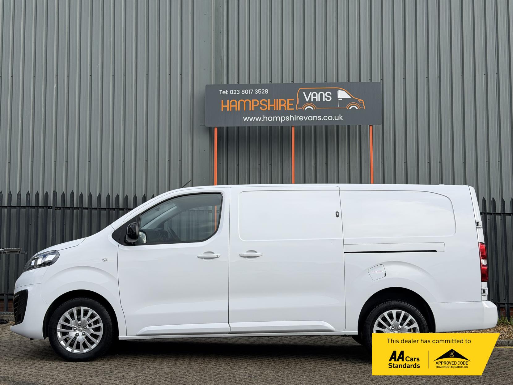 Vauxhall Vivaro 1.5 Turbo D 2900 Pro Panel Van 6dr Diesel Manual L2 H1 Euro 6 (s/s) (100 ps)
