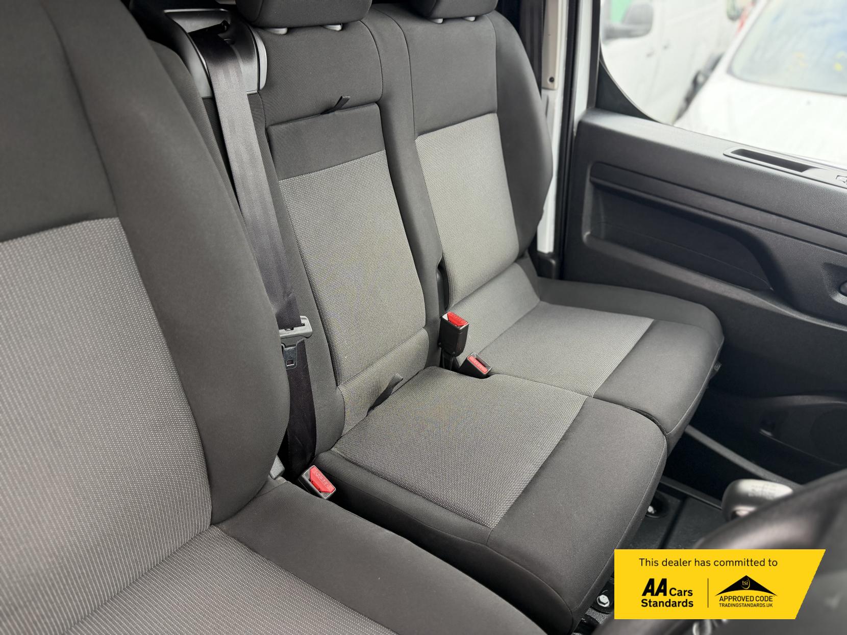 Vauxhall Vivaro 1.5 Turbo D 2900 Pro Panel Van 6dr Diesel Manual L2 H1 Euro 6 (s/s) (100 ps)