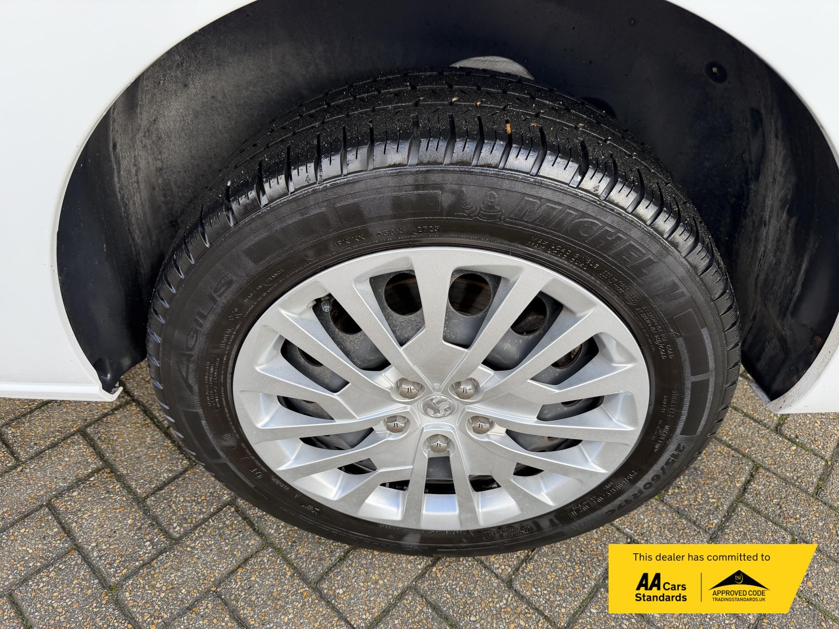 Vauxhall Vivaro 1.5 Turbo D 2900 Pro Panel Van 6dr Diesel Manual L2 H1 Euro 6 (s/s) (100 ps)