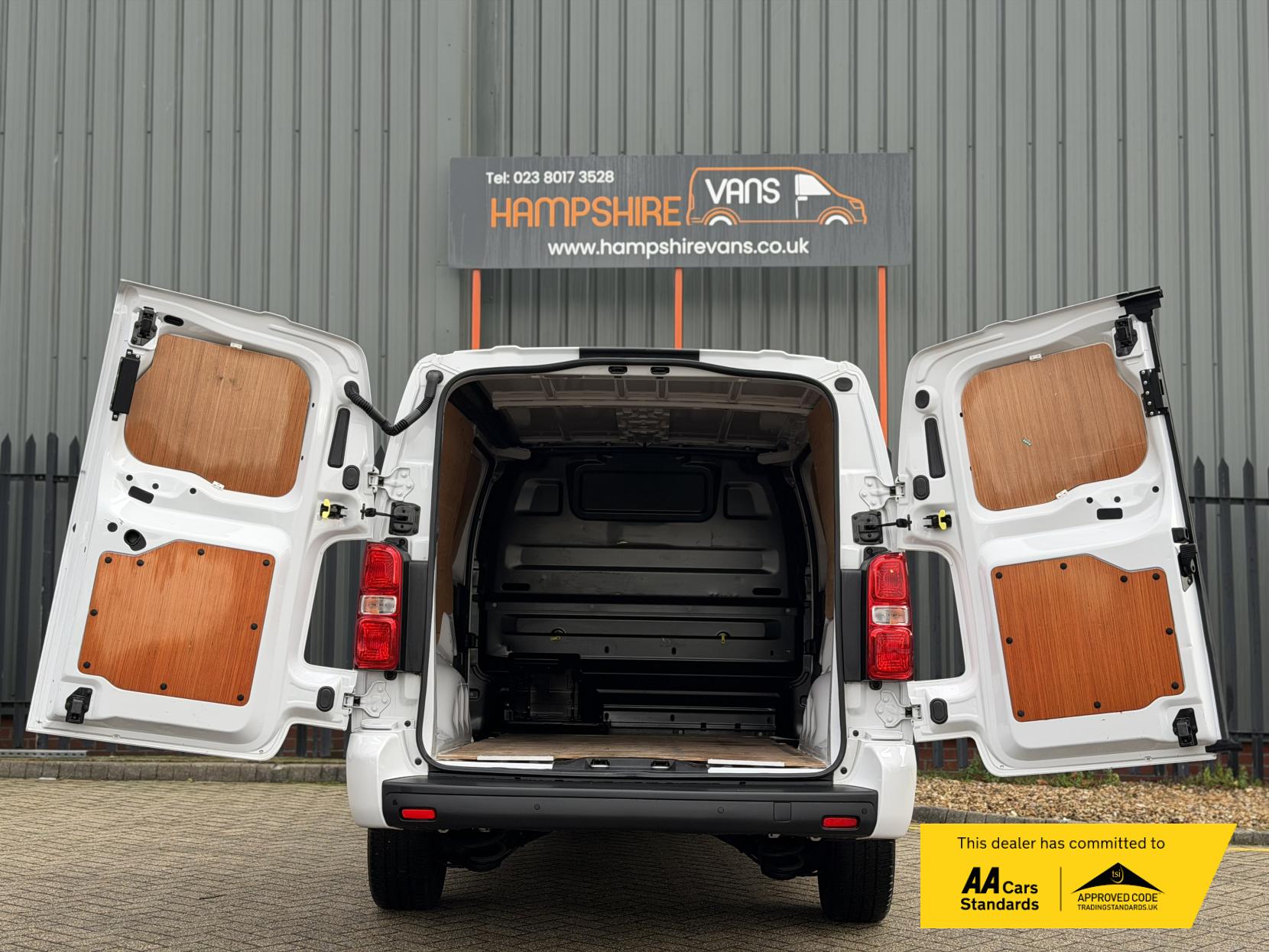 Vauxhall Vivaro 1.5 Turbo D 2900 Pro Panel Van 6dr Diesel Manual L2 H1 Euro 6 (s/s) (100 ps)