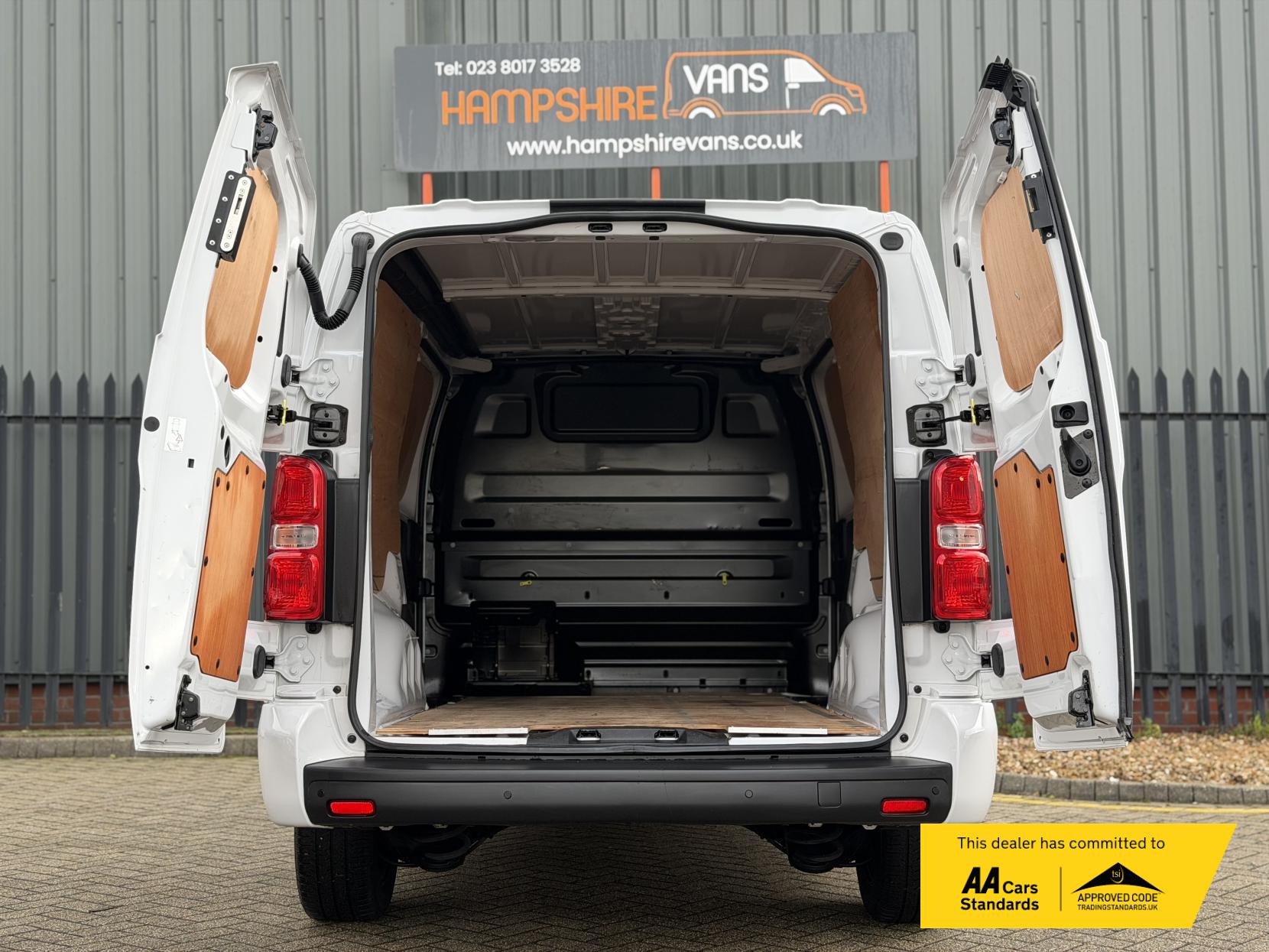 Vauxhall Vivaro 1.5 Turbo D 2900 Pro Panel Van 6dr Diesel Manual L2 H1 Euro 6 (s/s) (100 ps)