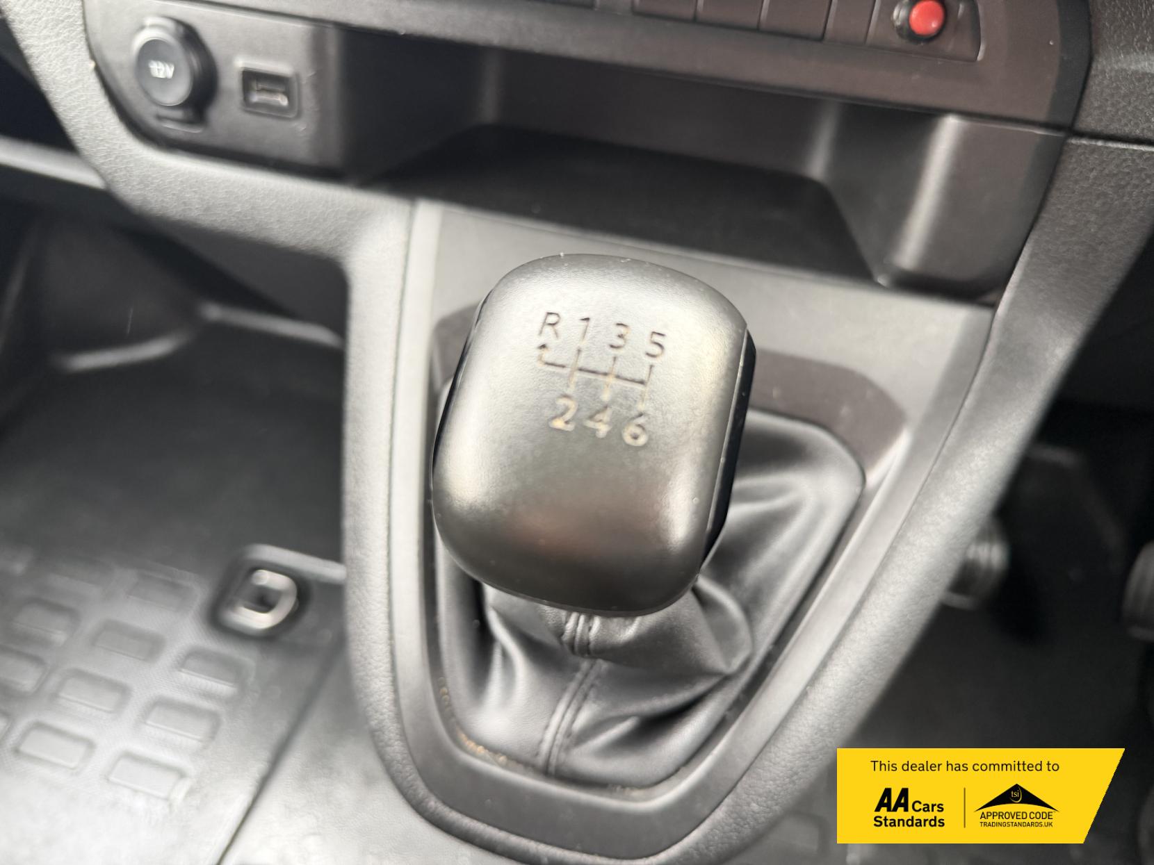 Vauxhall Vivaro 1.5 Turbo D 2900 Pro Panel Van 6dr Diesel Manual L2 H1 Euro 6 (s/s) (100 ps)