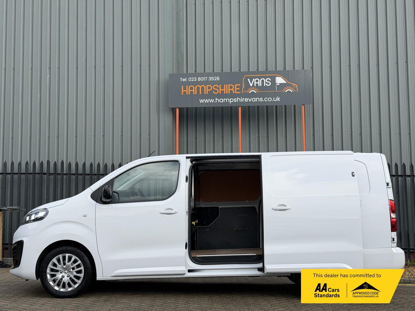 Vauxhall Vivaro 1.5 Turbo D 2900 Pro Panel Van 6dr Diesel Manual L2 H1 Euro 6 (s/s) (100 ps)