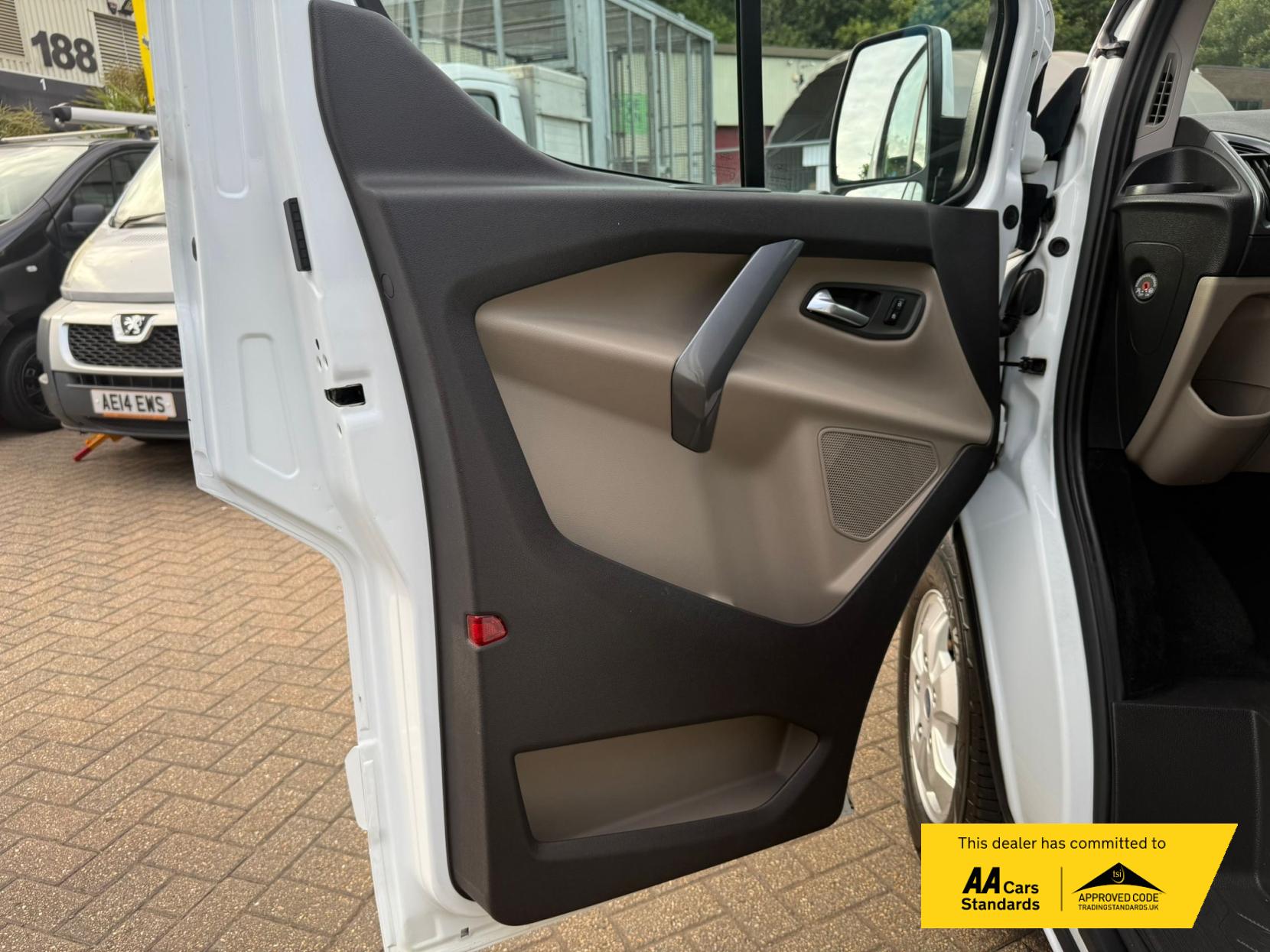 Ford Transit Custom 2.0 TDCi 310 Limited Combi Van 6dr Diesel Automatic L1 H1 (169 g/km, 168 bhp)