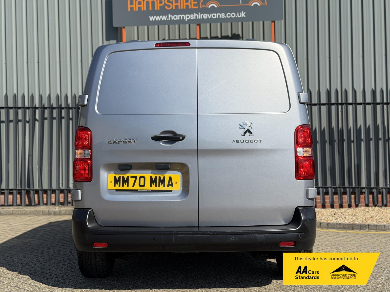 Peugeot Expert 1.5 BlueHDi 1000 Professional Compact Panel Van 6dr Diesel Manual SWB Euro 6 (s/s) (100 bhp)