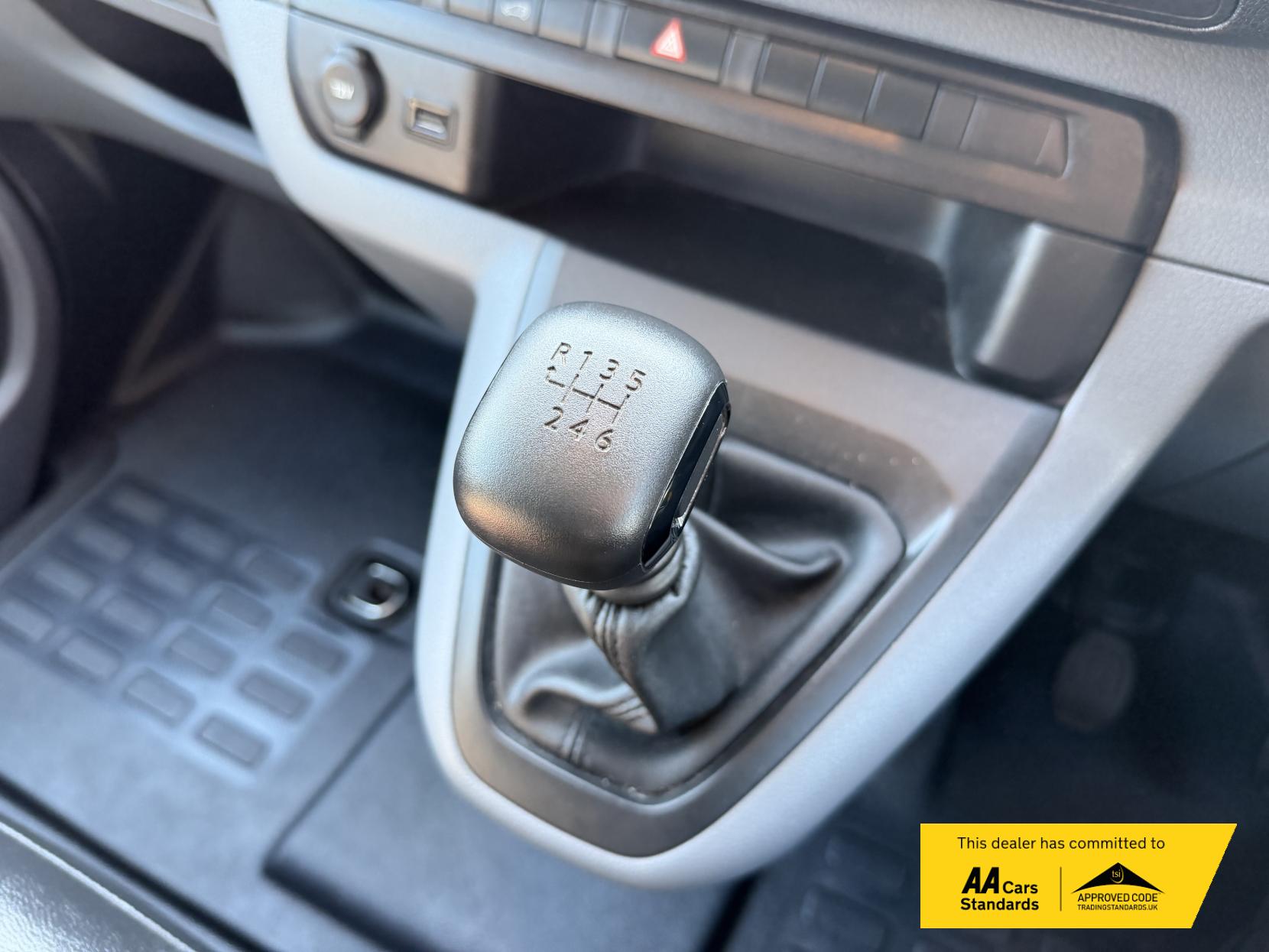 Peugeot Expert 1.5 BlueHDi 1000 Professional Compact Panel Van 6dr Diesel Manual SWB Euro 6 (s/s) (100 bhp)