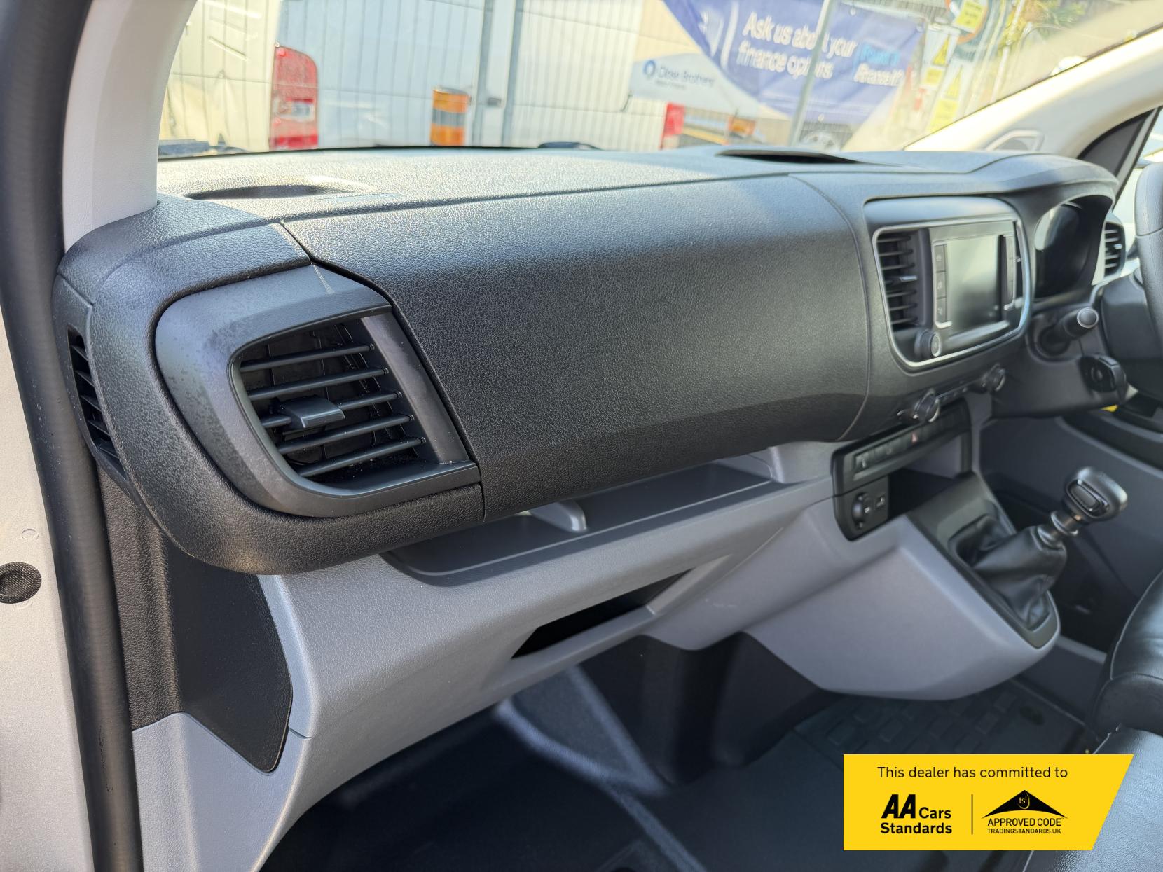 Peugeot Expert 1.5 BlueHDi 1000 Professional Compact Panel Van 6dr Diesel Manual SWB Euro 6 (s/s) (100 bhp)