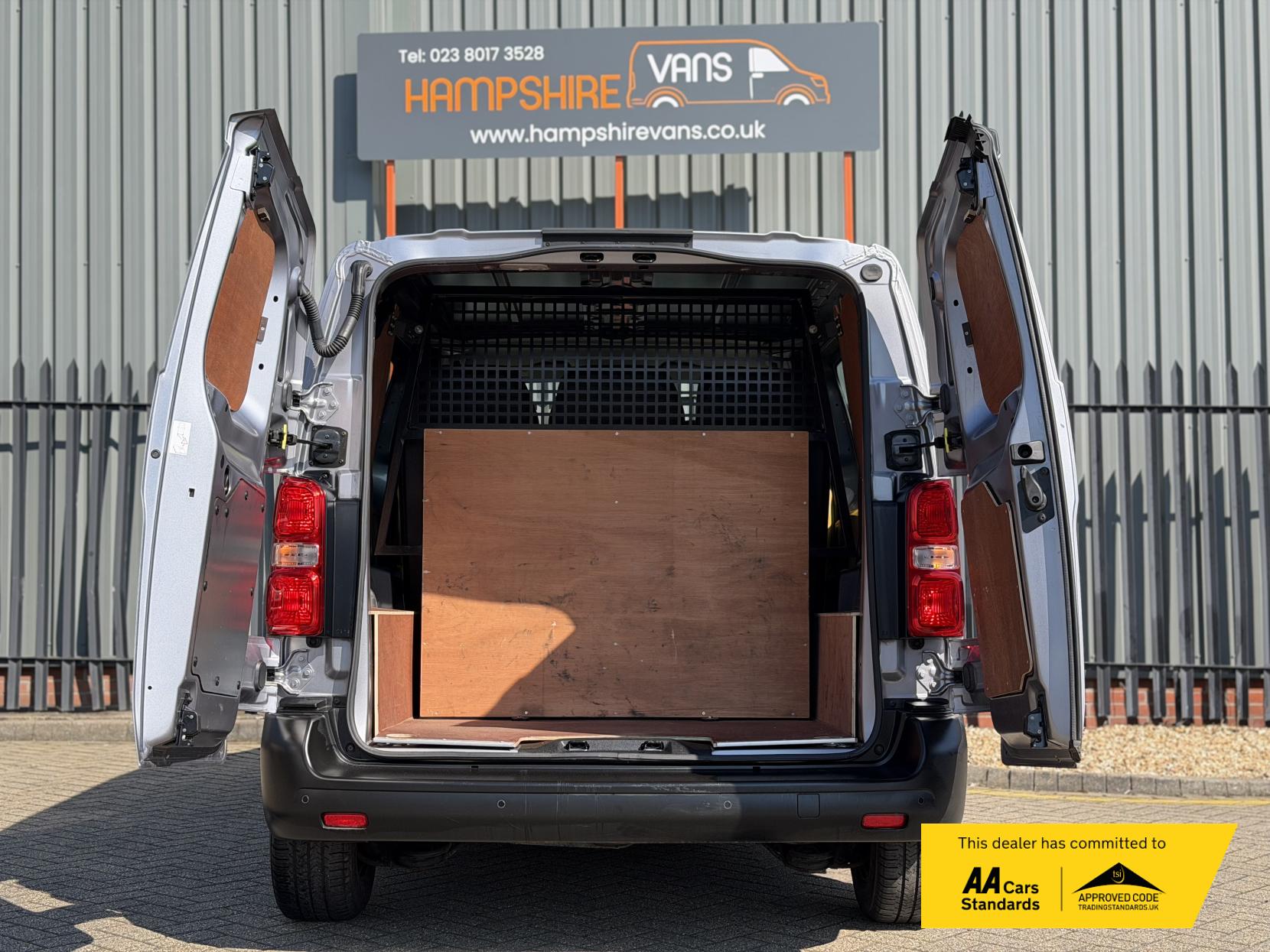 Peugeot Expert 1.5 BlueHDi 1000 Professional Compact Panel Van 6dr Diesel Manual SWB Euro 6 (s/s) (100 bhp)