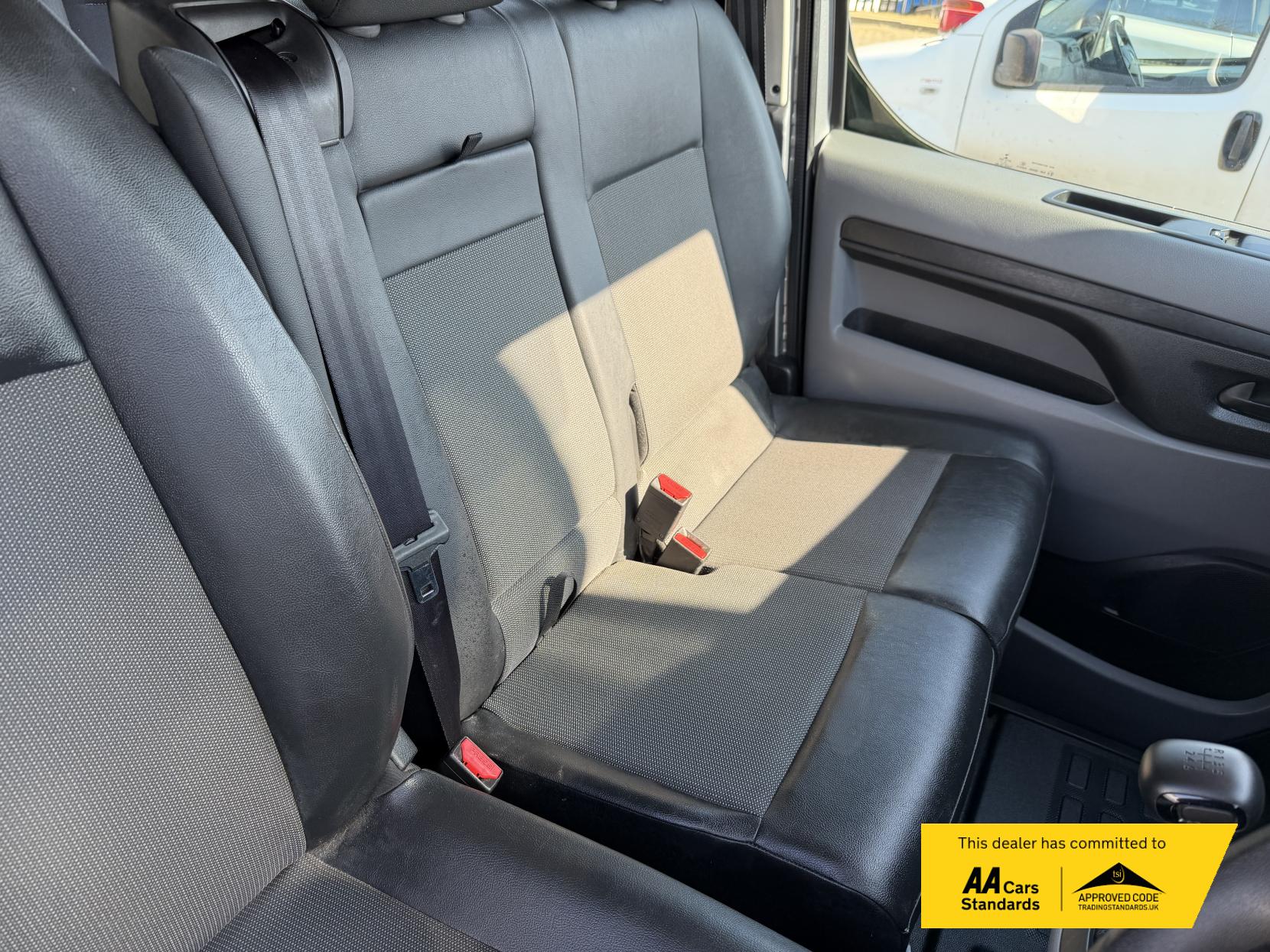 Peugeot Expert 1.5 BlueHDi 1000 Professional Compact Panel Van 6dr Diesel Manual SWB Euro 6 (s/s) (100 bhp)