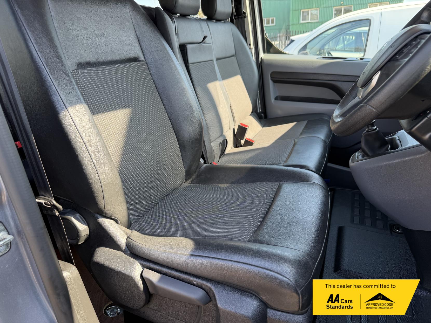 Peugeot Expert 1.5 BlueHDi 1000 Professional Compact Panel Van 6dr Diesel Manual SWB Euro 6 (s/s) (100 bhp)